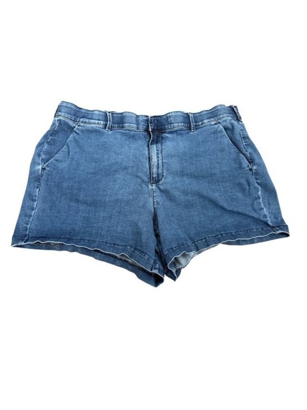 Torrid Plus Size Blue Jean denim Shorts Size 22 slanted front pockets Stretchy
